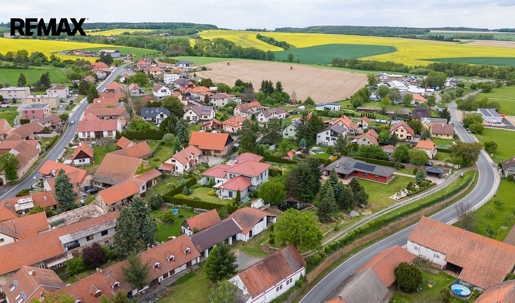 Prodej domu 634 m² s pozemkem 2 143 m², Nučice – náhled fotky 21
