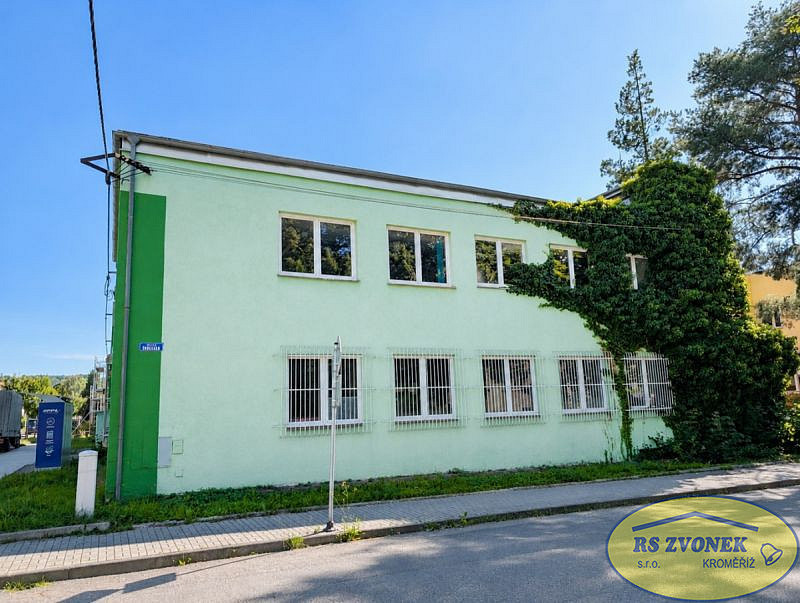 Prodej obchodních prostor 1 300 m² — photo 2