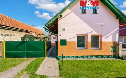 Prodej domu 110 m² s pozemkem 1 014 m², Lužec nad Cidlinou, okres Hradec Králové