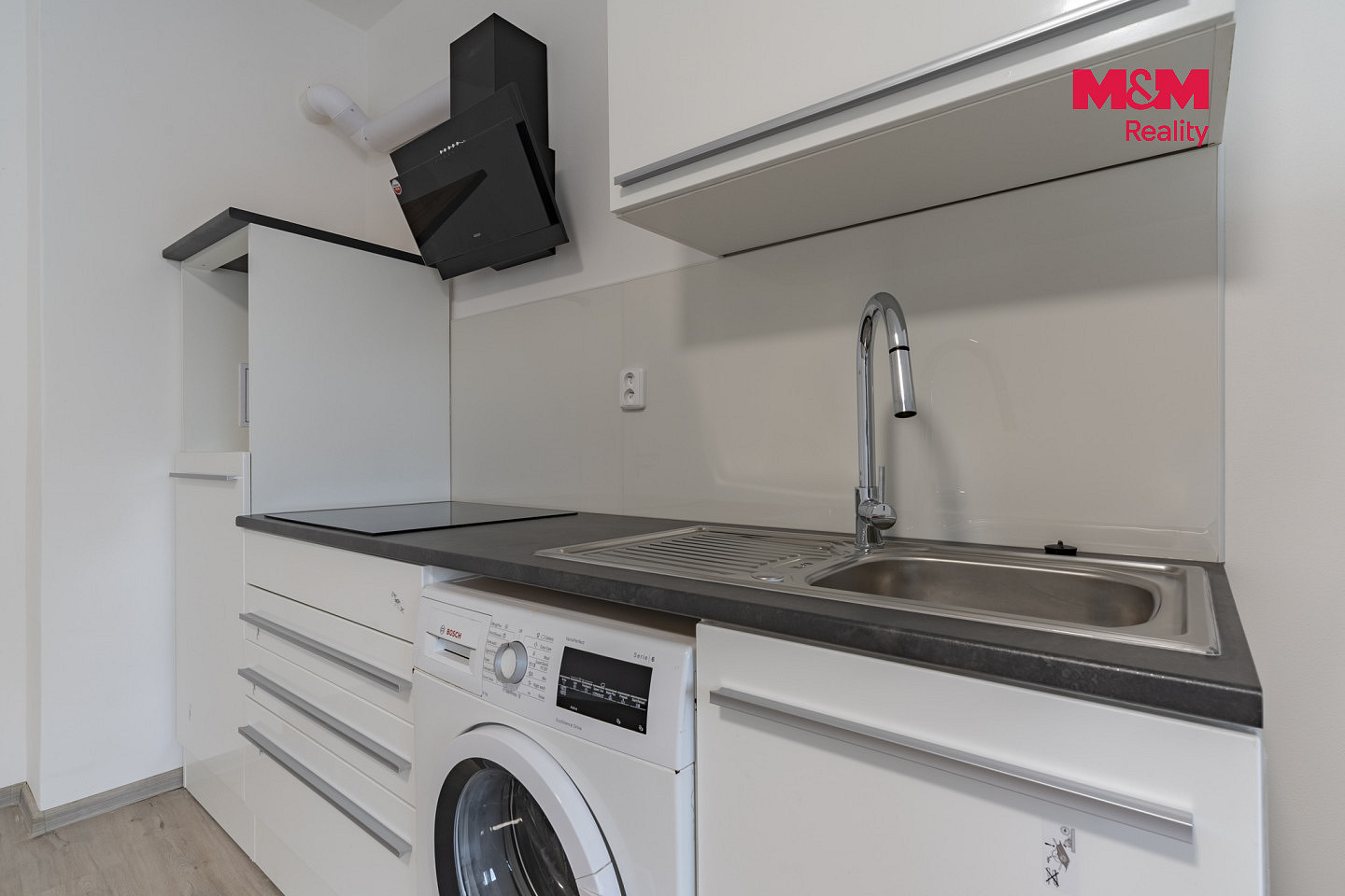 Pronájem bytu 2+kk 55 m² – fotografie 4