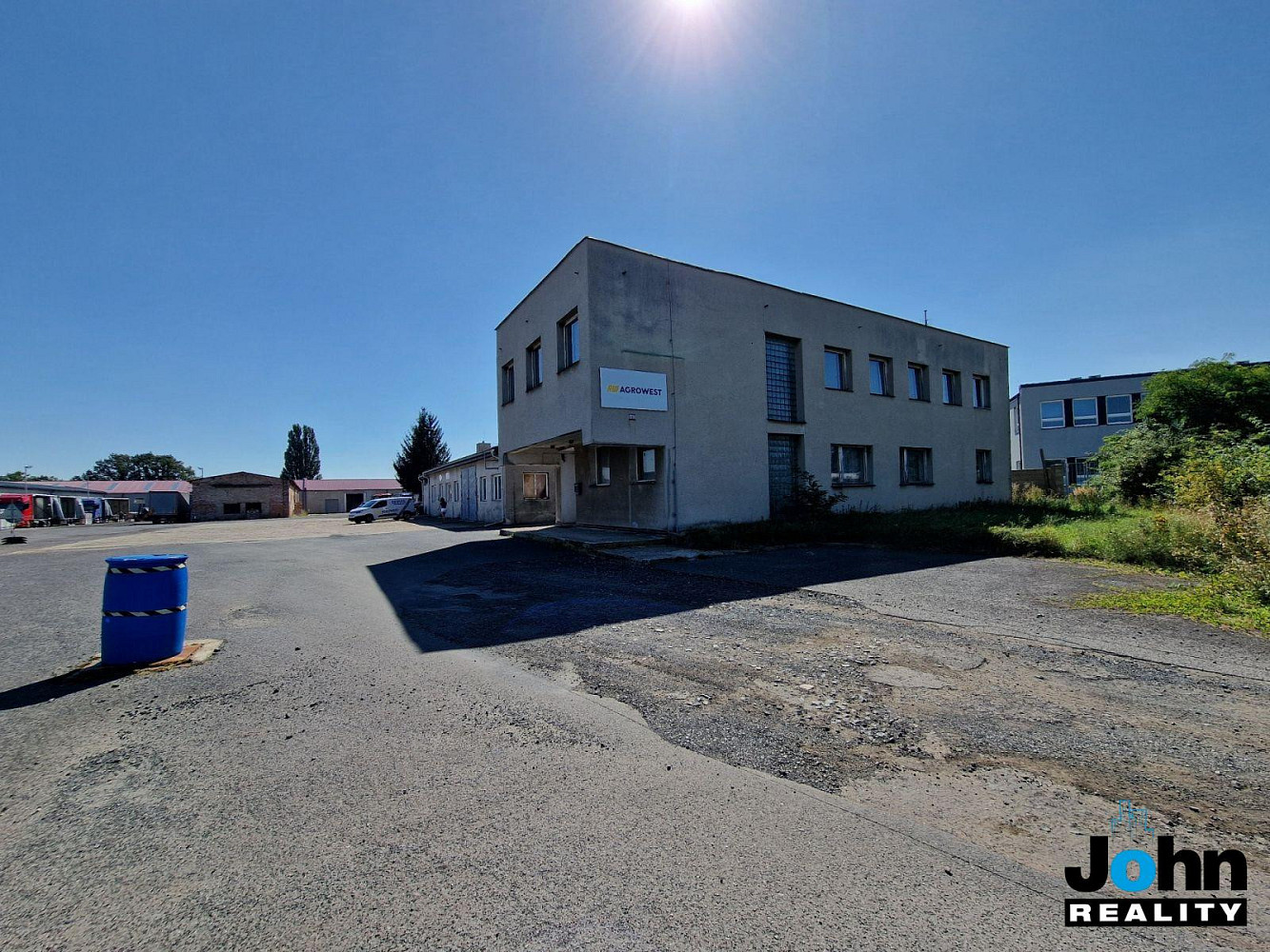 Prodej výrobních prostor 1 500 m² – fotografie 2