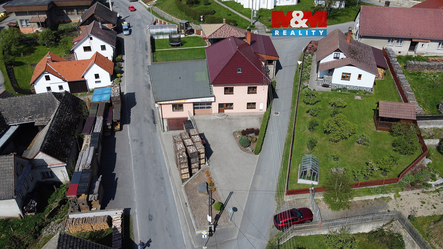 Pronájem domu 180 m² s pozemkem 1 217 m²