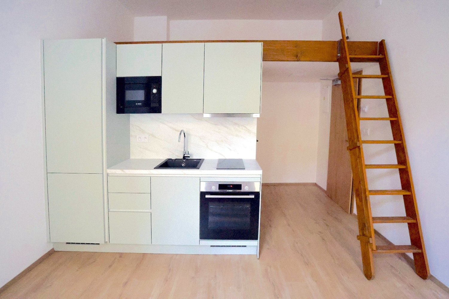 Pronájem bytu 1+kk 23 m²