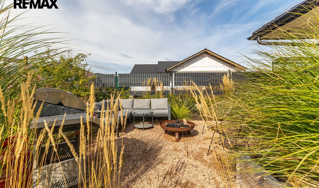 Prodej domu 180 m² s pozemkem 918 m², Černuc – náhled fotky 20