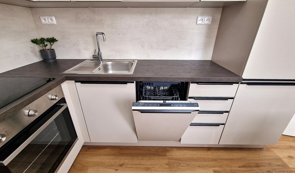 Pronájem bytu 2+1 56 m², Lovosice – náhled fotky 10