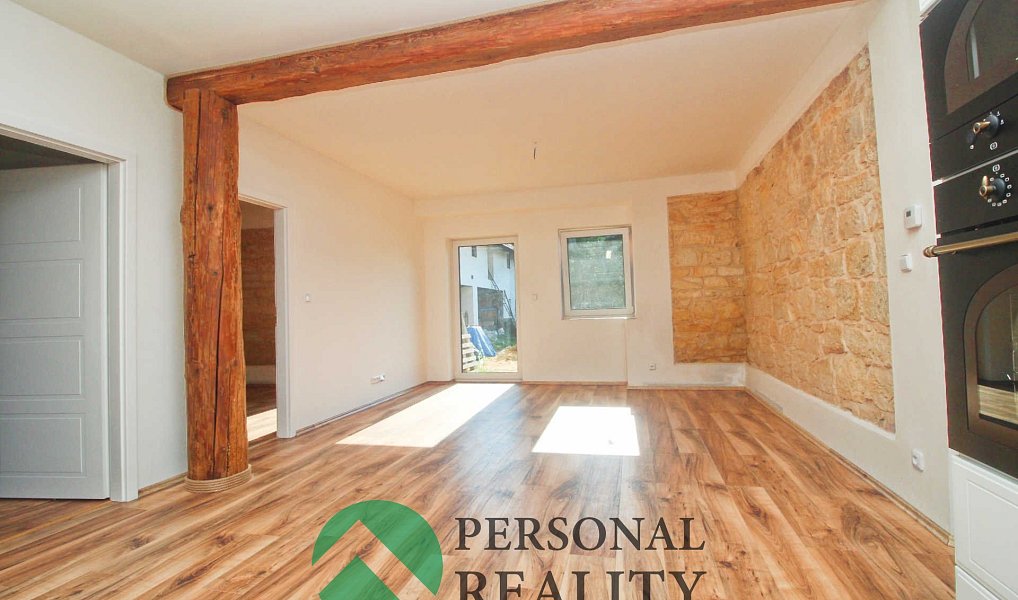 Prodej bytu 3+kk 65 m², Kounov – náhled fotky 2
