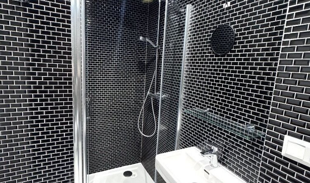 Prodej ubytovacího objektu 486 m², Dalovice – náhled fotky 18