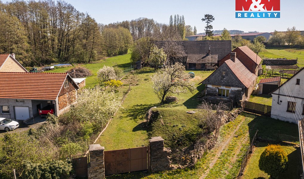 Prodej stavebního pozemku 5 903 m², Suchdol – náhled fotky 2