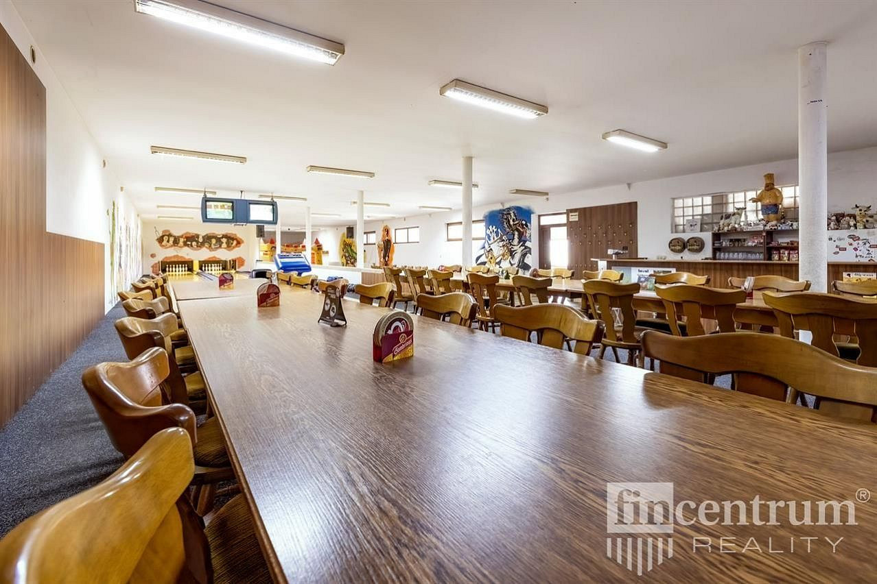 Prodej komerčního objektu (jiného typu) 1 698 m² – fotografie 4