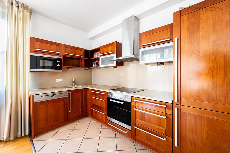 Pronájem bytu 3+kk 96 m² — photo 4