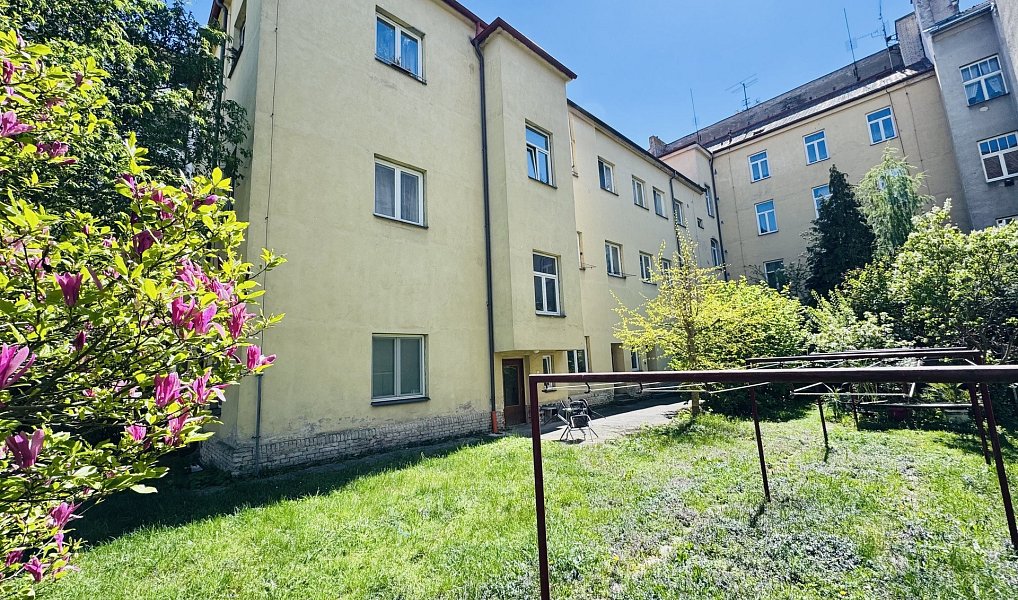 Prodej nájemního domu, činžáku 1 100 m², Pardubice – náhled fotky 4