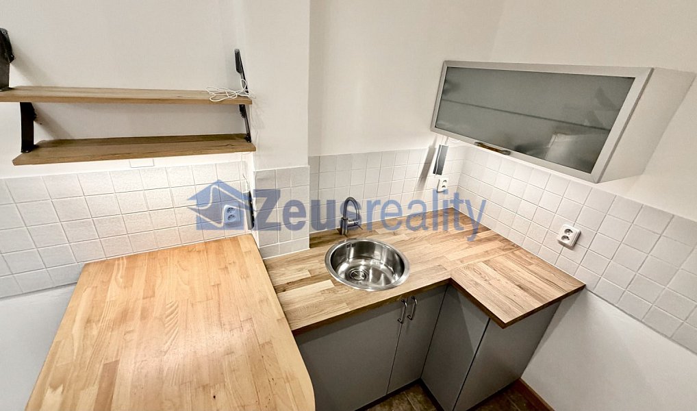 Pronájem kanceláře 48 m², Praha – náhled fotky 7
