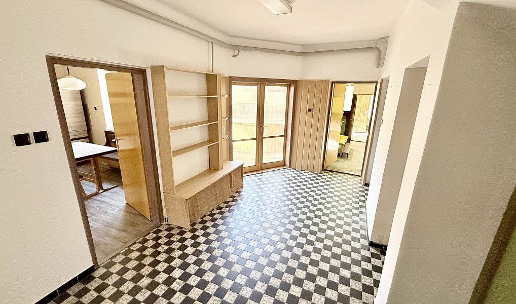 Prodej domu 160 m² s pozemkem 1 044 m², Rataje – náhled fotky 30