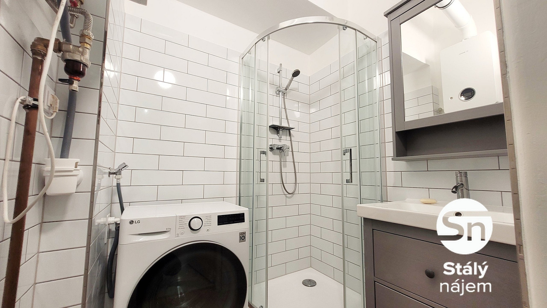 Pronájem bytu 2+kk 45 m² – fotografie 3