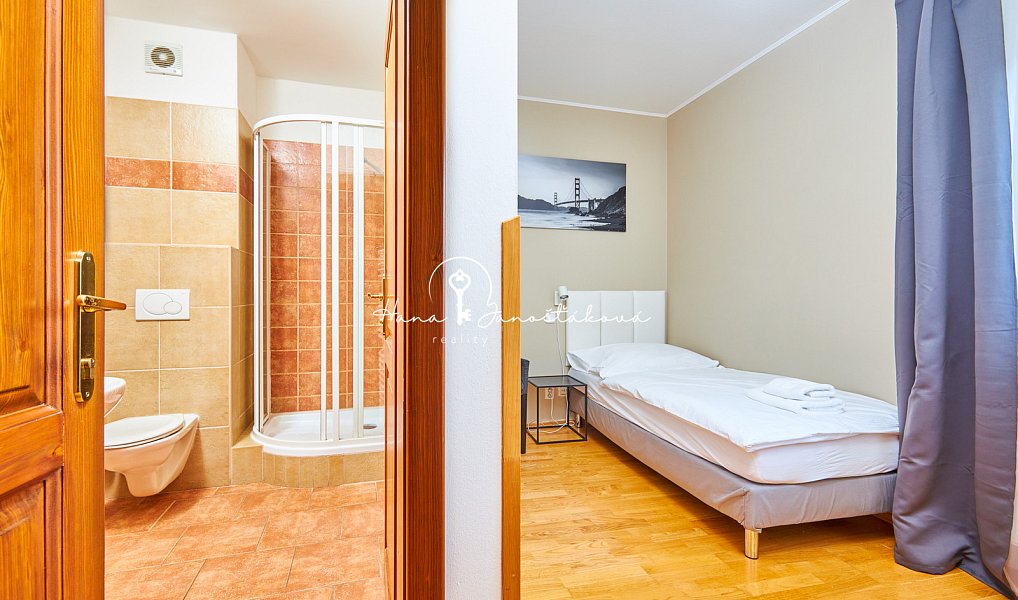 Prodej ubytovacího objektu 270 m², Český Krumlov – náhled fotky 12
