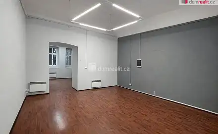 Pronájem obchodních prostor 50 m², Lidická, Praha 5 - Smíchov