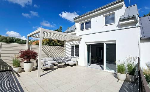 Prodej domu 155 m² s pozemkem 300 m², Ve višňovce, Praha 6 - Ruzyně