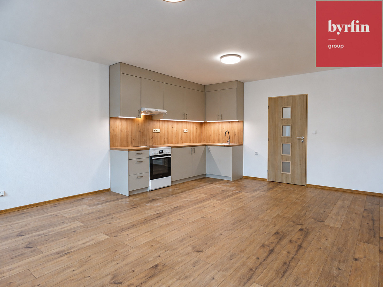 Pronájem bytu 1+kk 38 m² – fotografie 5