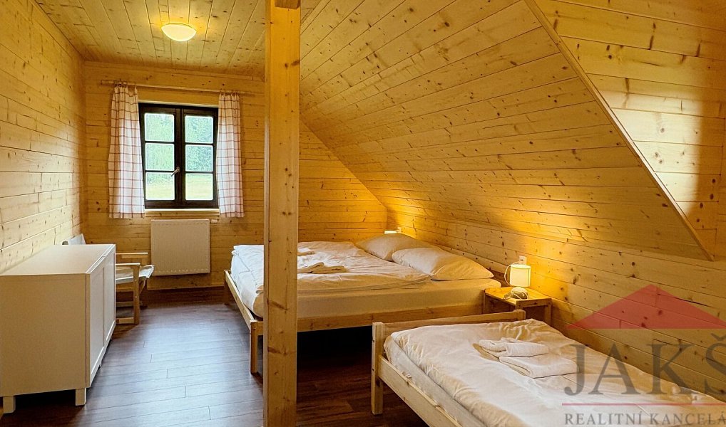 Prodej domu 239 m² s pozemkem 2 125 m², Srní – náhled fotky 24