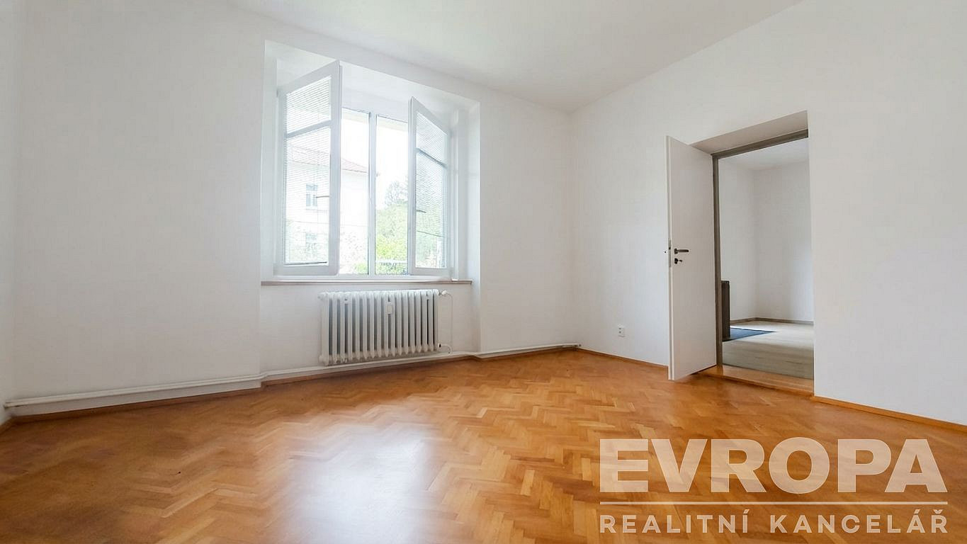 Pronájem kanceláře 65 m² — photo 3