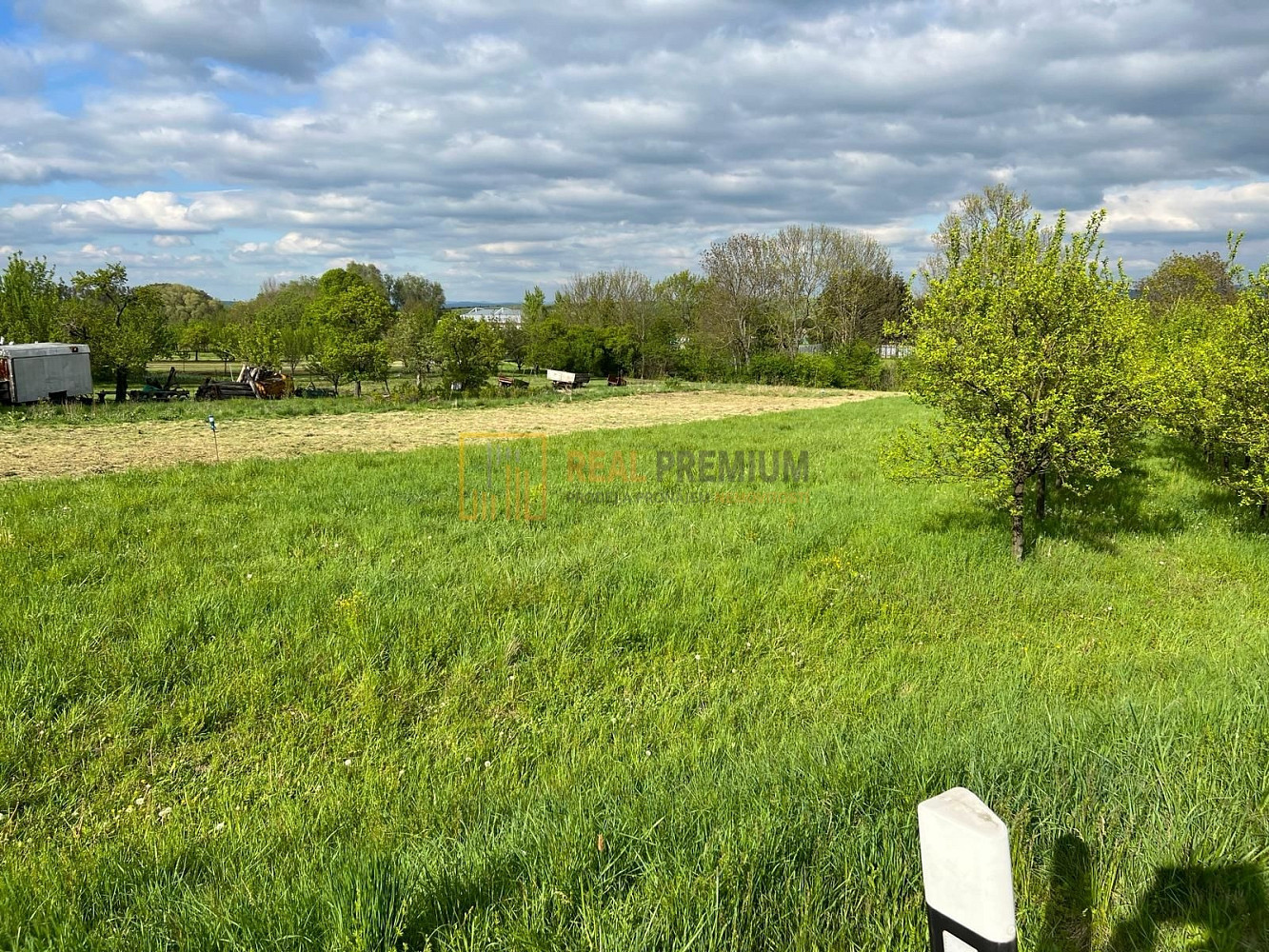Prodej stavebního pozemku 3 858 m² — photo 3