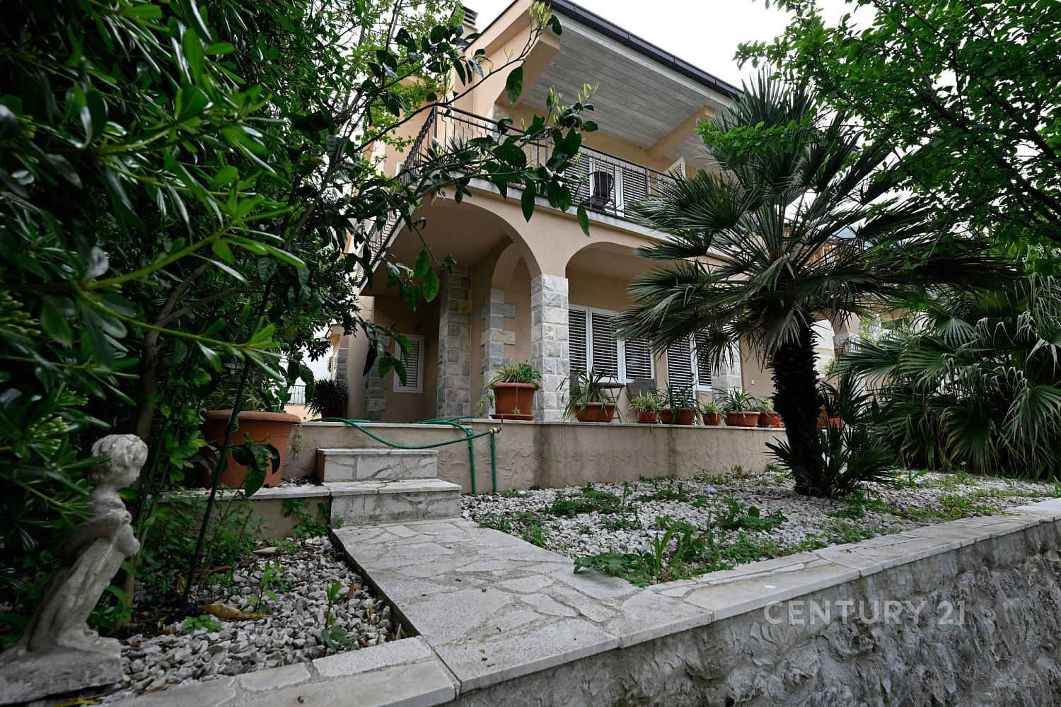 Prodej domu 160 m² s pozemkem 300 m²