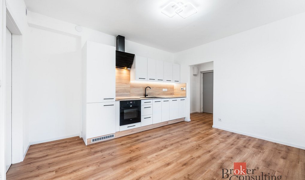 Pronájem bytu 2+kk 38 m², Ostrava – náhled fotky 3