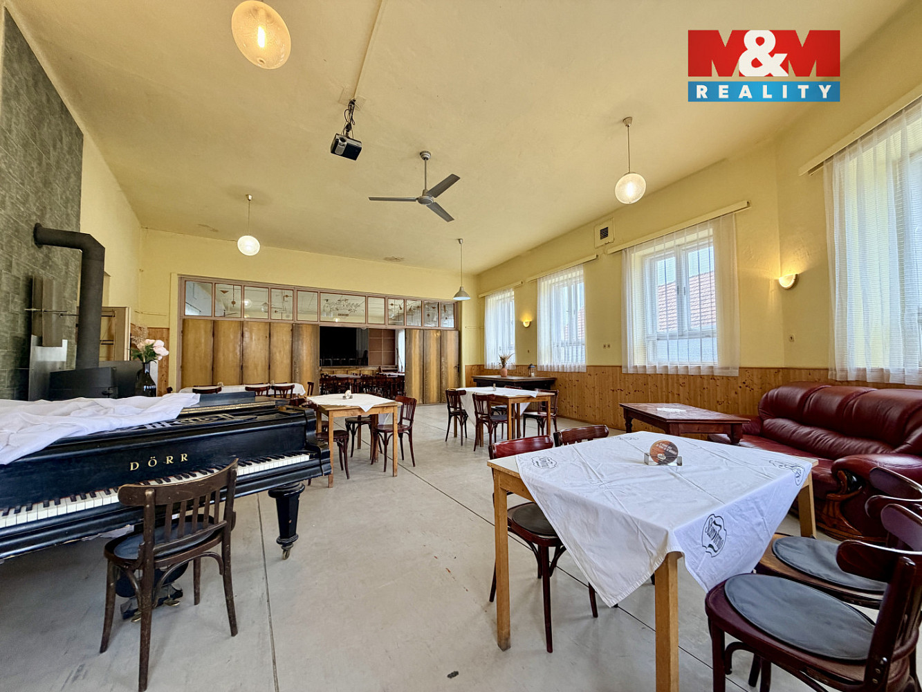 Prodej restaurace 380 m² — photo 2