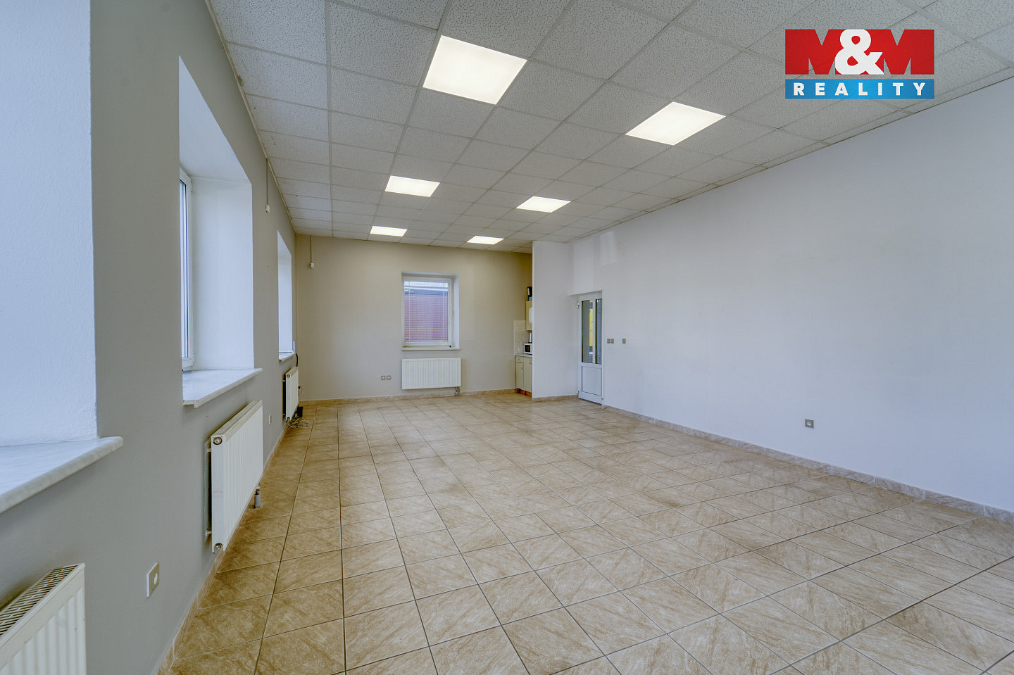 Pronájem obchodních prostor 64 m² – fotografie 4