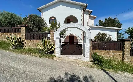 Prodej domu 320 m² s pozemkem 1 750 m², Silvi, Itálie