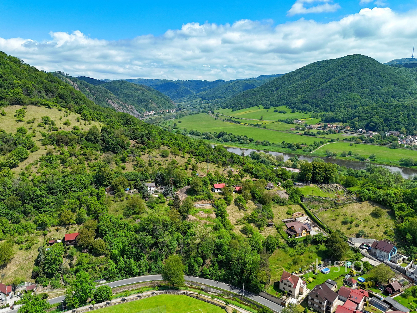 Prodej stavebního pozemku 2 519 m² – fotografie 5