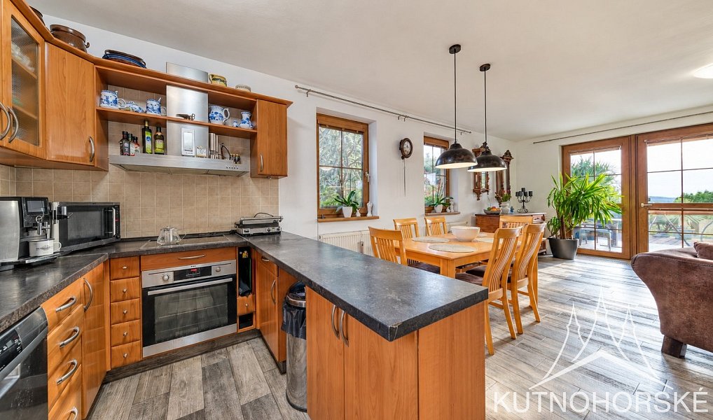 Prodej domu 115 m² s pozemkem 2 188 m², Suchdol – náhled fotky 16