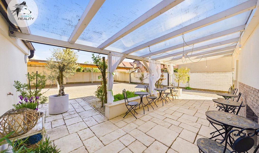 Prodej ubytovacího objektu 319 m², Valtice – náhled fotky 8