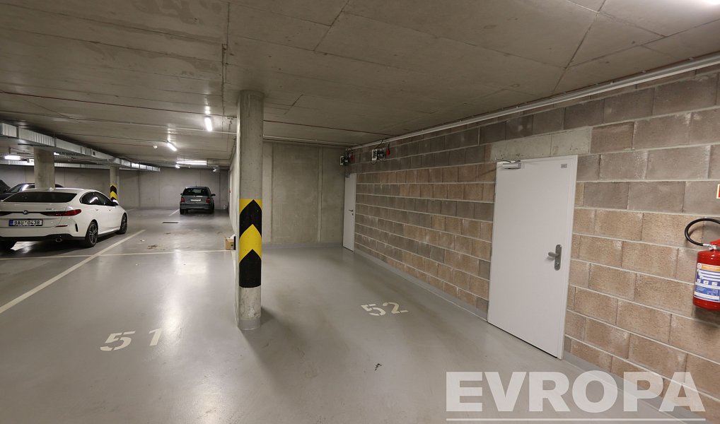 Pronájem bytu 1+kk 40 m², Praha – náhled fotky 13