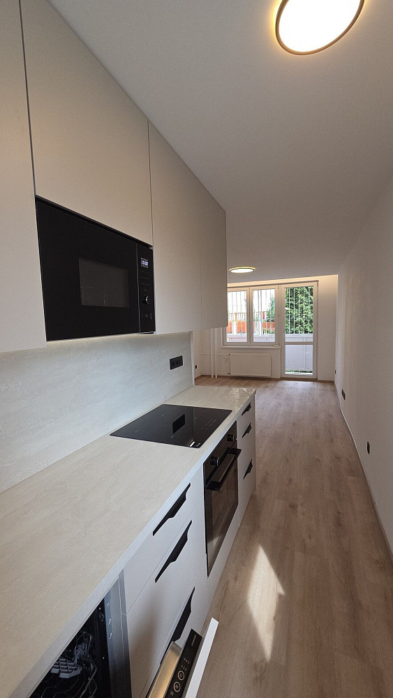 Pronájem bytu 2+1 46 m² – fotografie 2