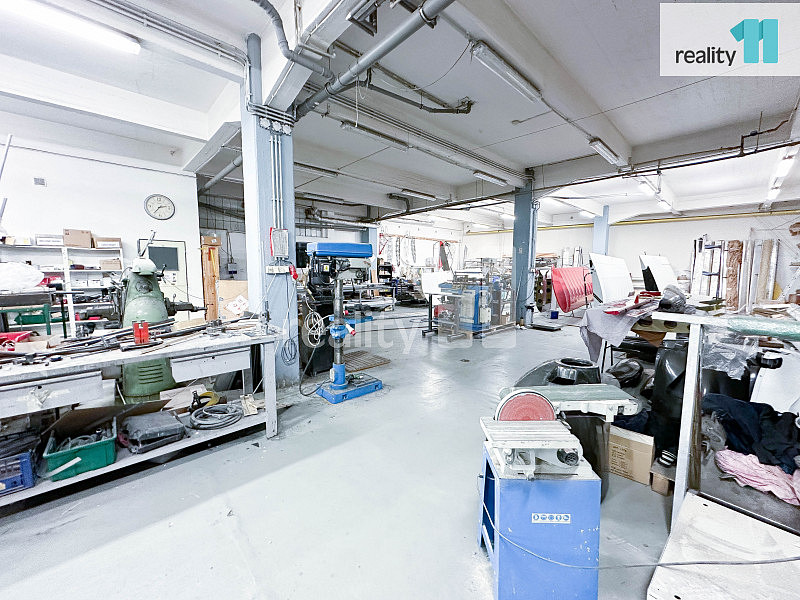 Pronájem výrobních prostor 556 m²
