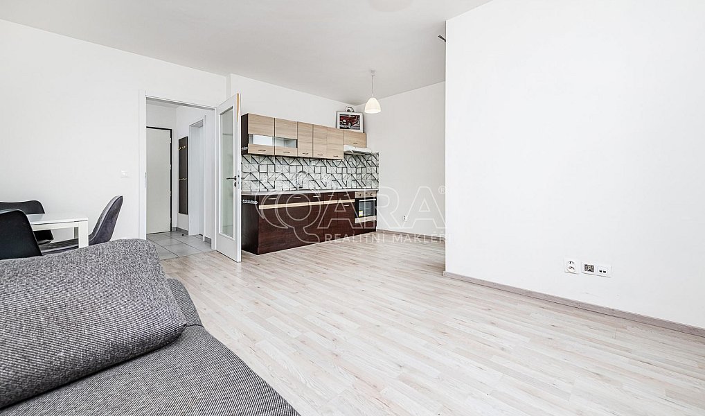 Prodej bytu 1+kk 33 m², Praha – náhled fotky 9