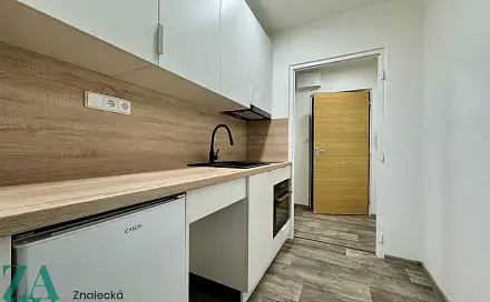 Pronájem bytu 1+kk 28 m², třída Bří Čapků, Hodonín