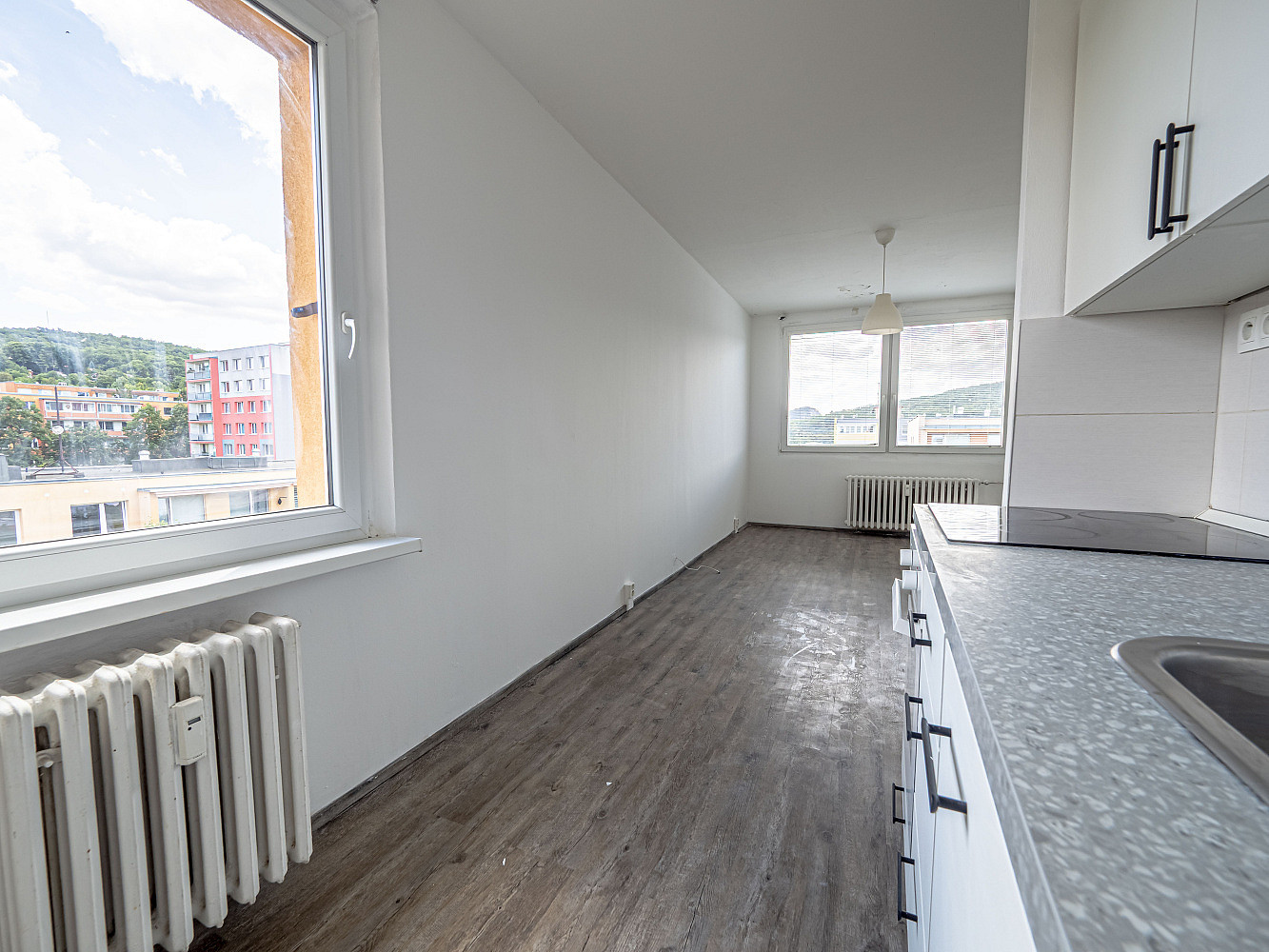 Pronájem bytu 2+kk 43 m² – fotografie 3