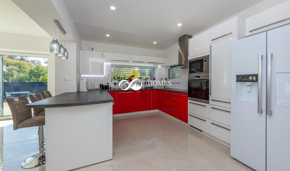 Prodej domu 340 m² s pozemkem 1 130 m², Kunice – náhled fotky 3