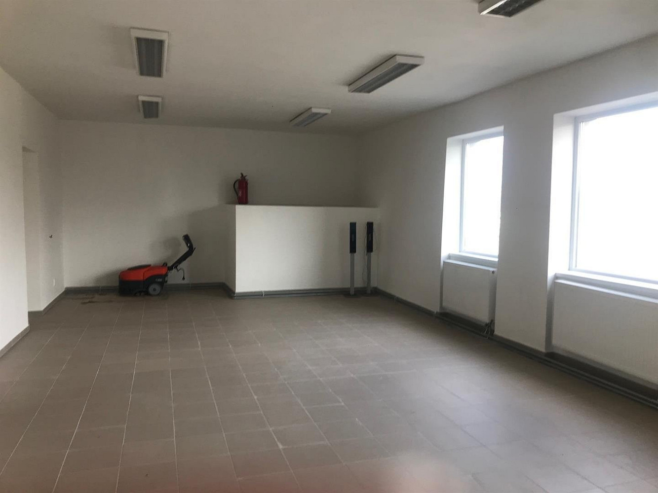 Pronájem nebytových prostor 237m², Tovačov – pohled 2