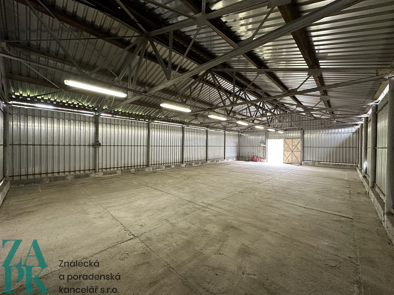 Pronájem skladovacích prostor 187 m²