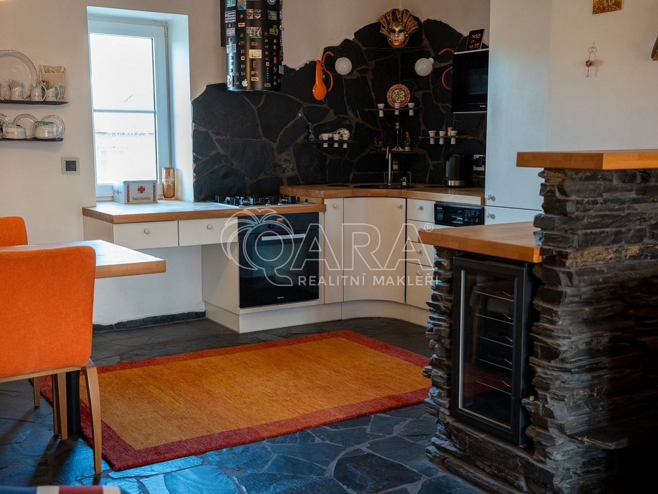 Prodej bytu atypického 99 m² – fotografie 2