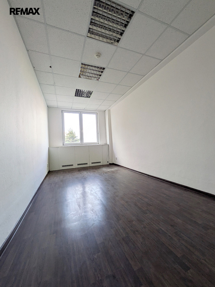 Pronájem kanceláře 36 m² – fotografie 5