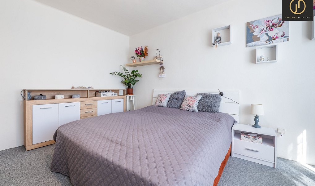 Prodej domu 167 m² s pozemkem 839 m², Nový Knín – náhled fotky 10