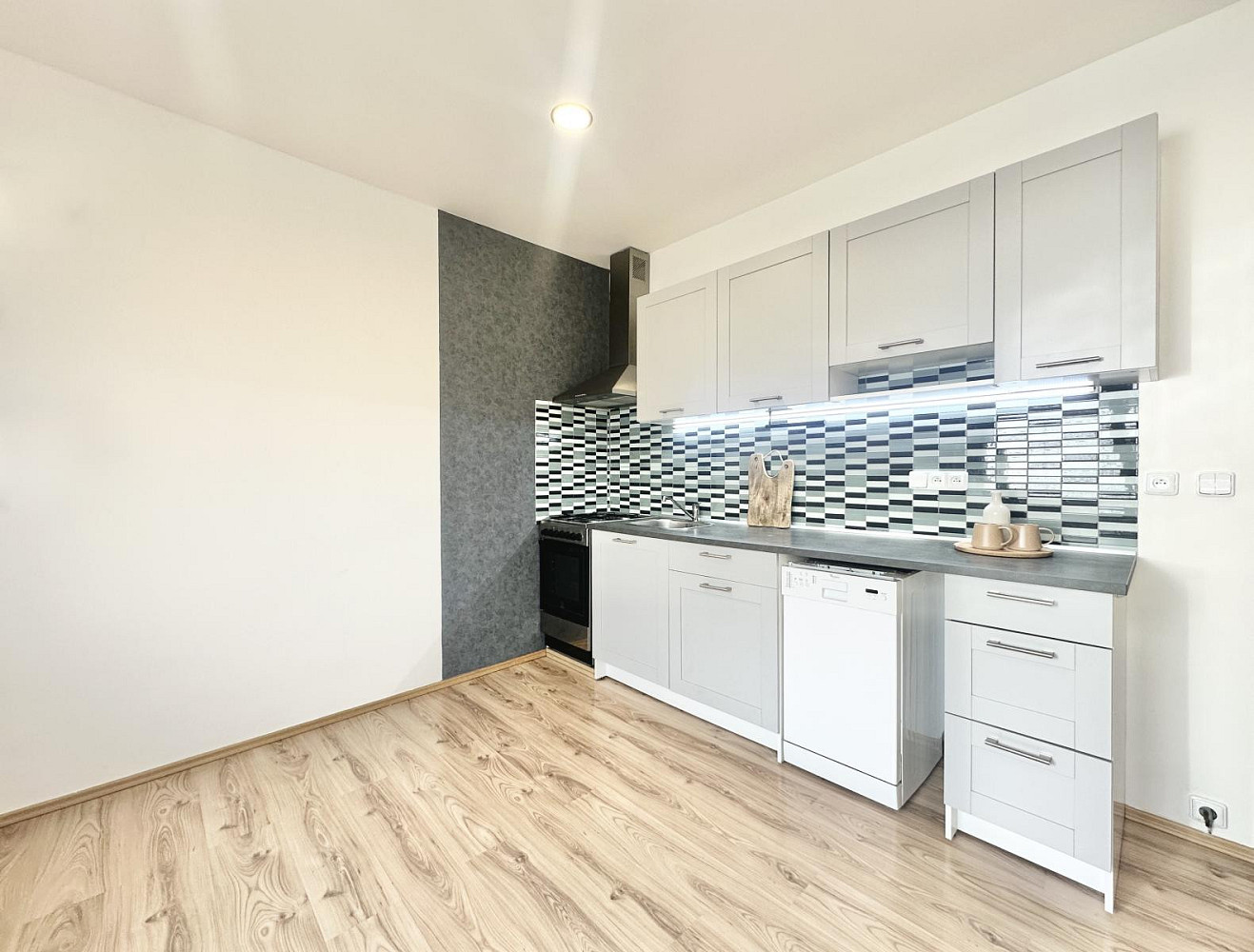 Pronájem bytu 2+kk 47 m² — photo 3