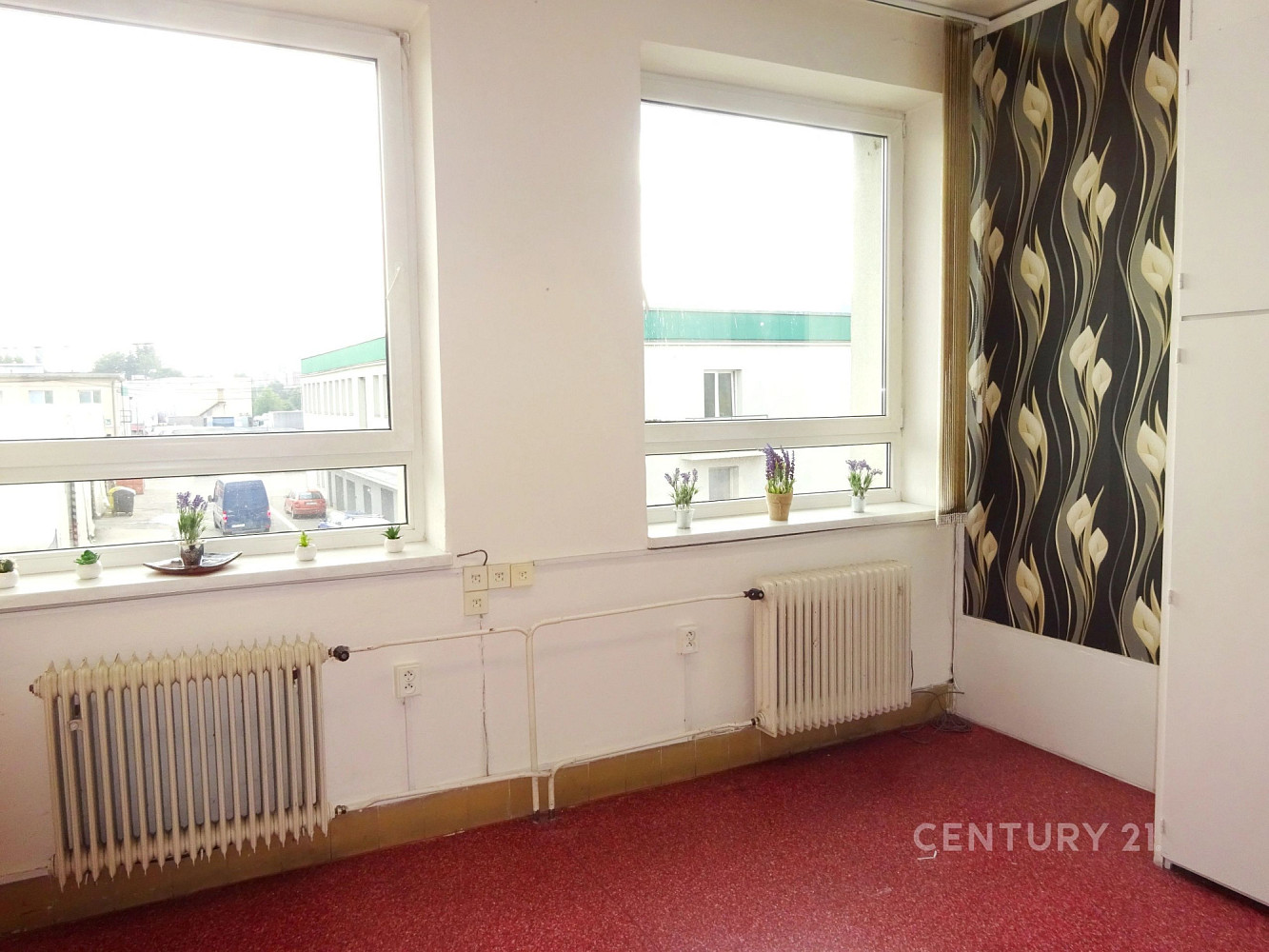 Pronájem kanceláře 14 m² — photo 2