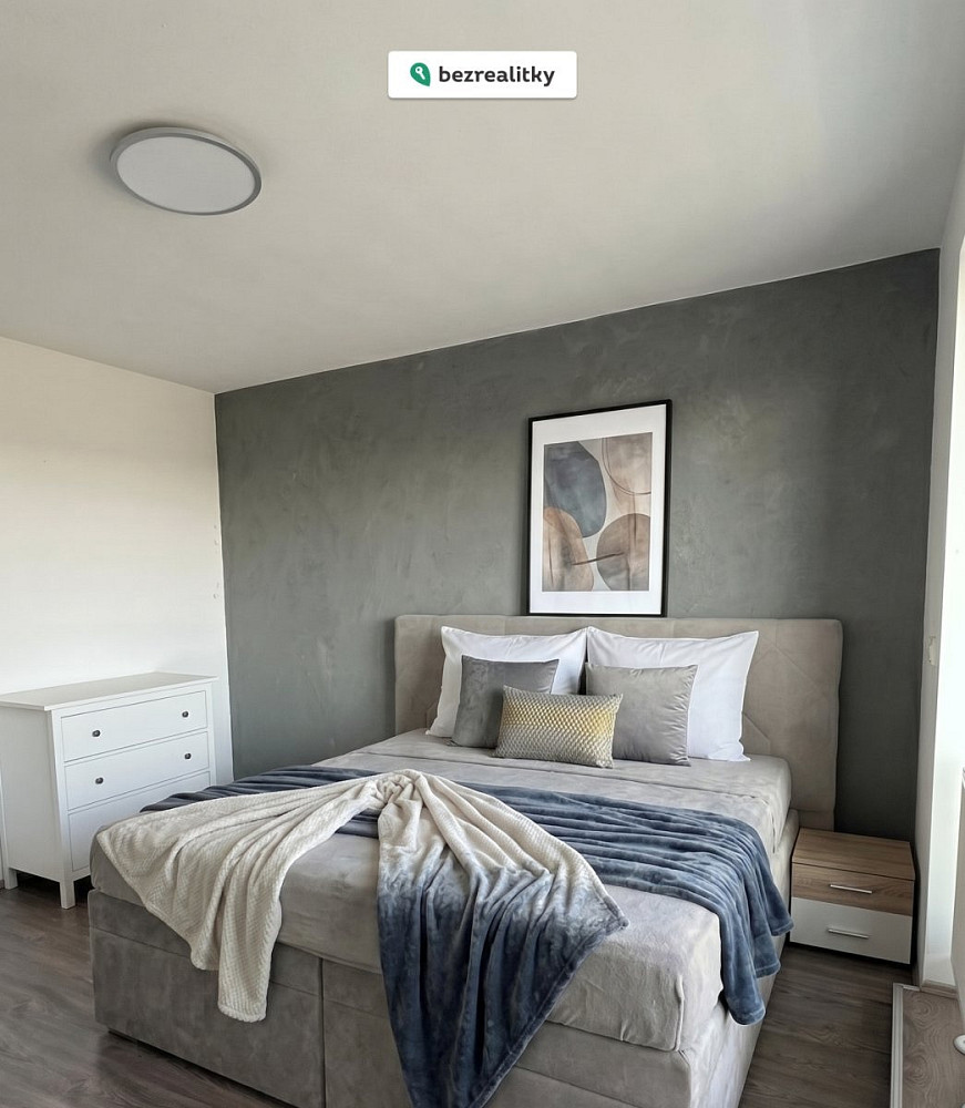 Prodej bytu 2+kk 42 m² – pohled 2