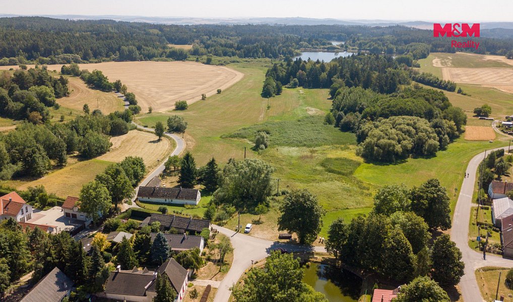 Prodej stavebního pozemku 1 609 m², Slavonice – náhled fotky 2