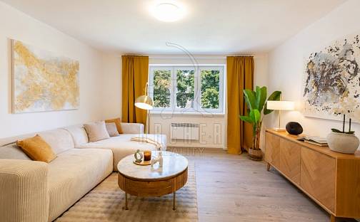 Prodej bytu 3+1 76 m², Na Spořilově, Benešov